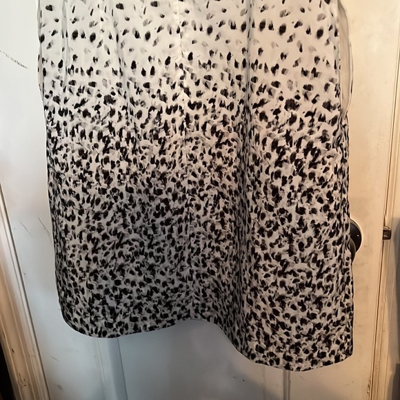 LOFT dress size 8 black & white - Picture 4 of 4